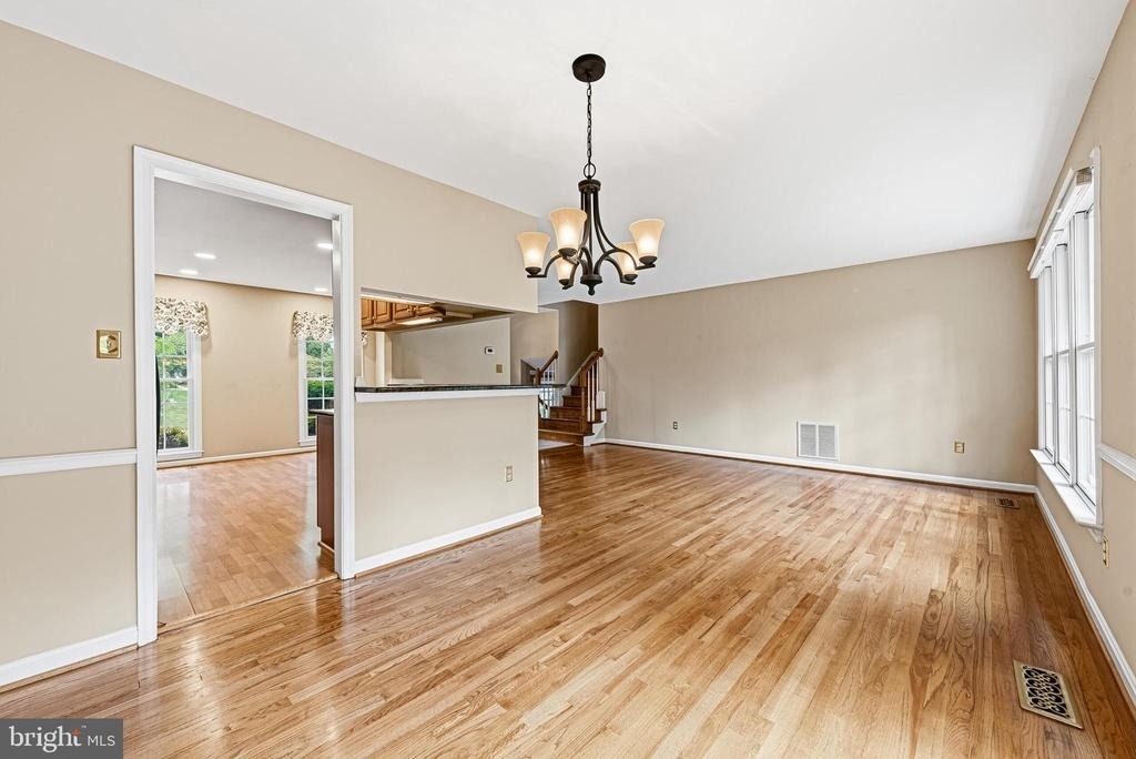 1432 Filene Court - Photo 5