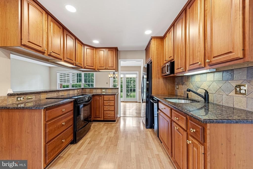 1432 Filene Court - Photo 11