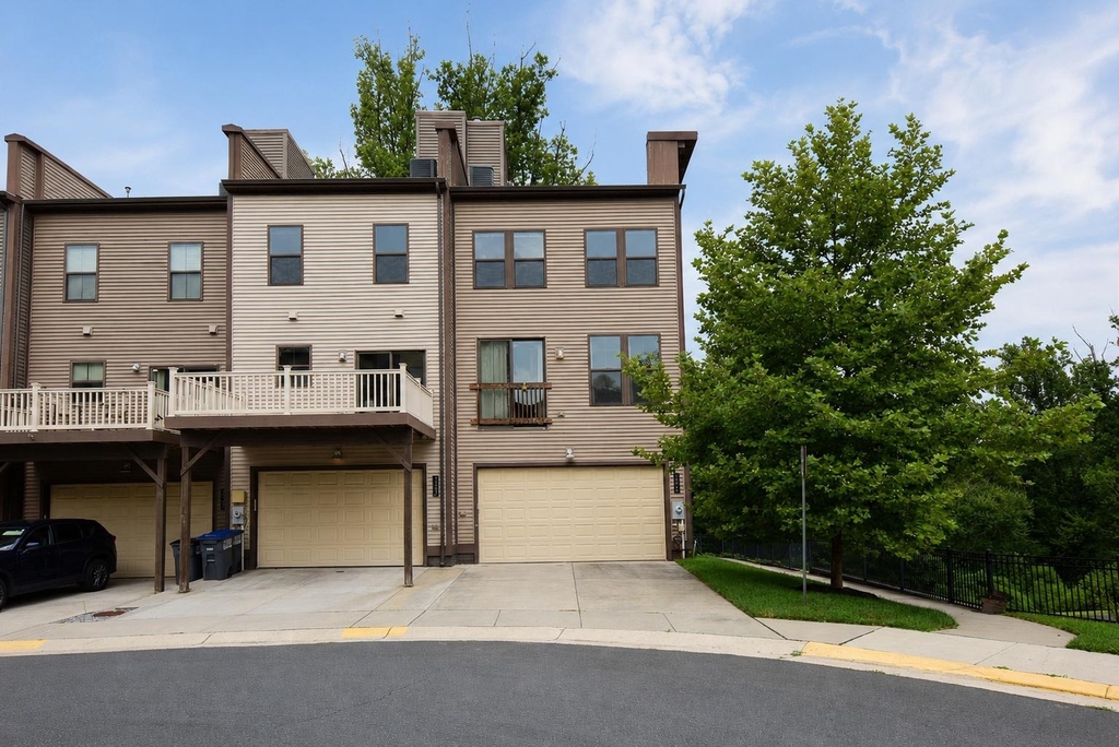 3171 Virginia Bluebell Court - Photo 2