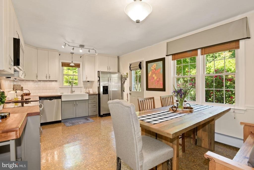 636 Walker Road - Photo 10