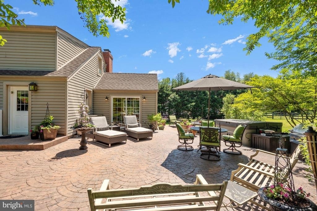 636 Walker Road - Photo 4