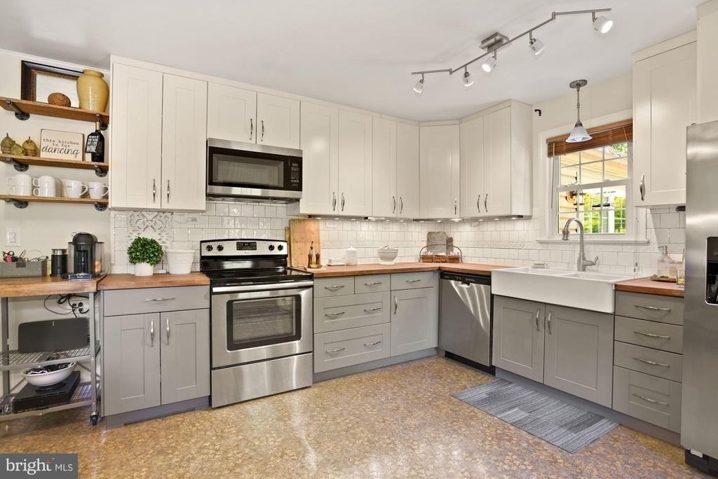 636 Walker Road - Photo 11