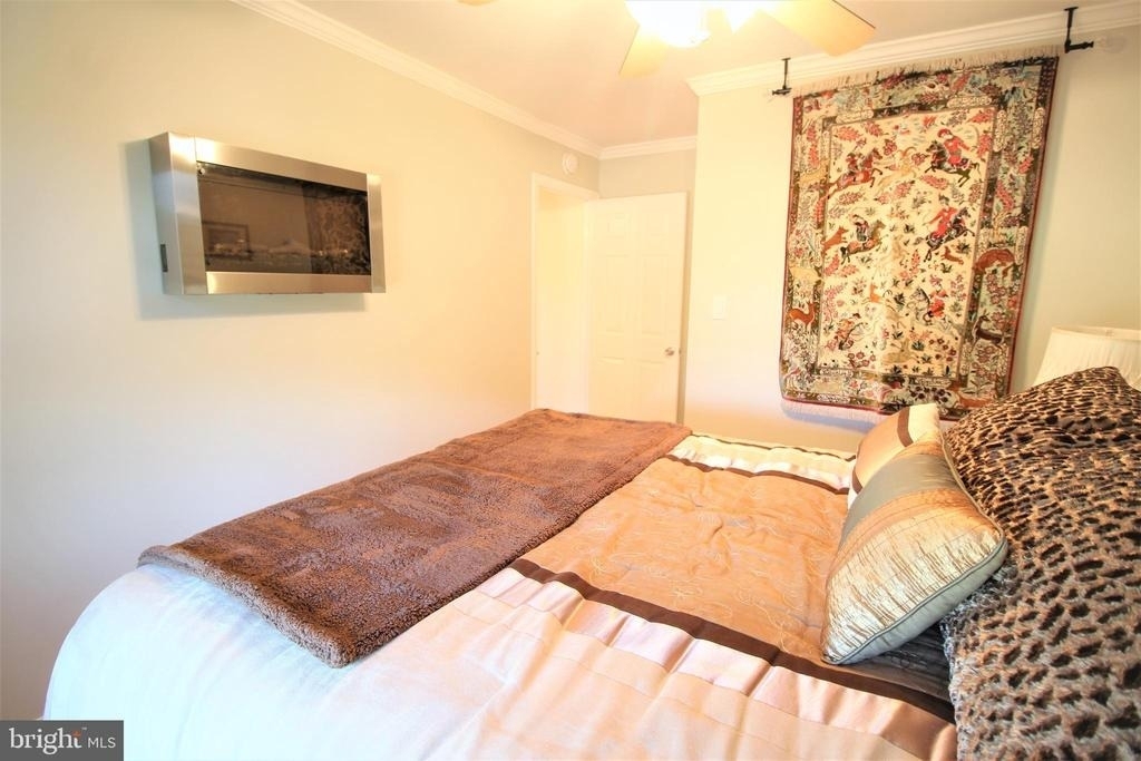 6603 Forbush Court - Photo 10