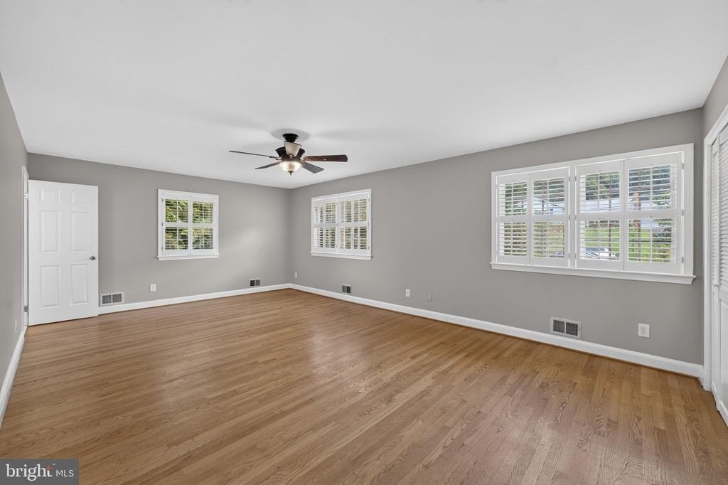 6443 Walters Woods Drive - Photo 36