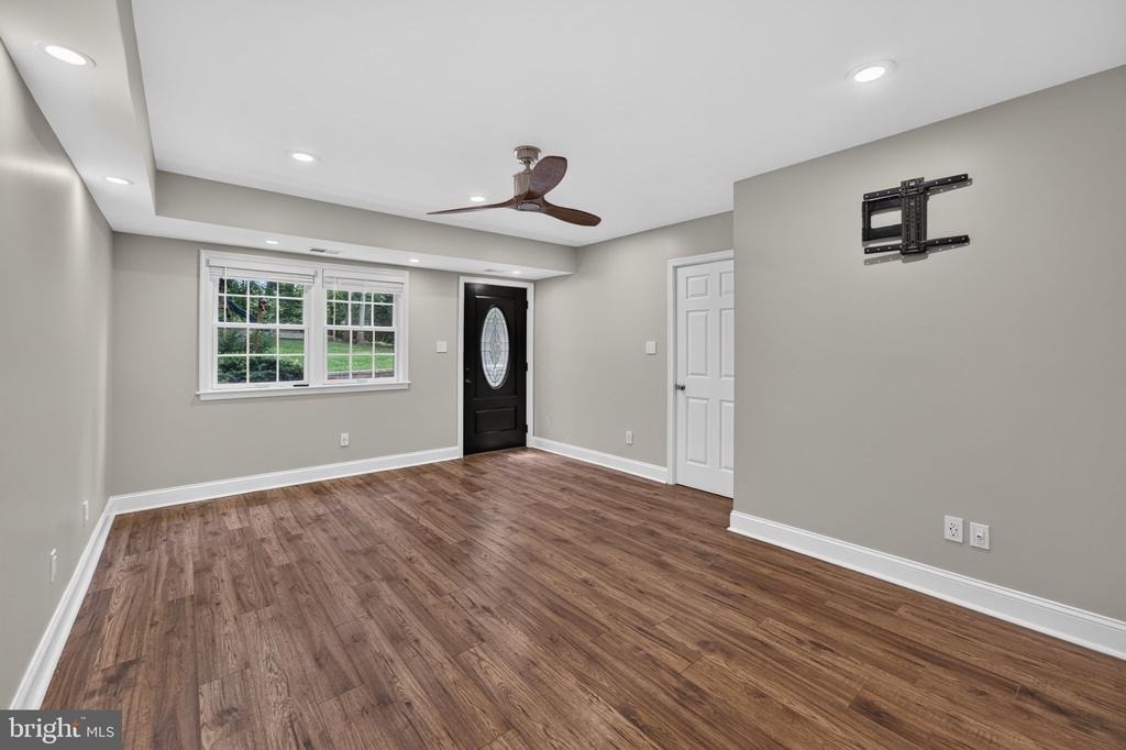 6443 Walters Woods Drive - Photo 57