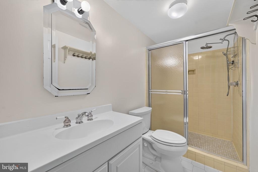 6443 Walters Woods Drive - Photo 47