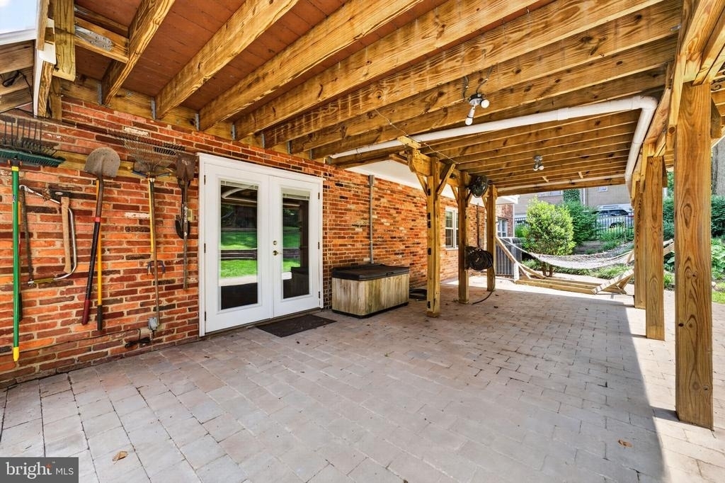 6443 Walters Woods Drive - Photo 63