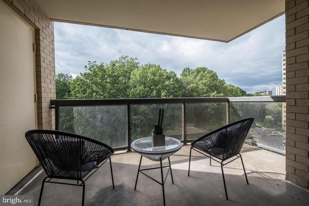 203 Yoakum Parkway - Photo 20