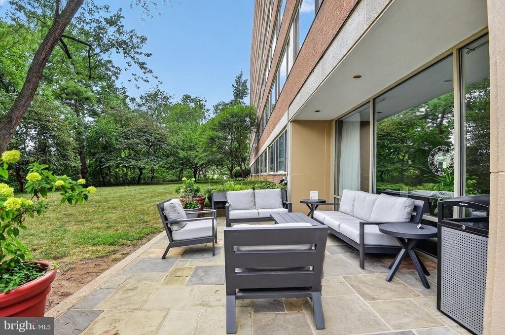 1210 N Taft Street - Photo 14