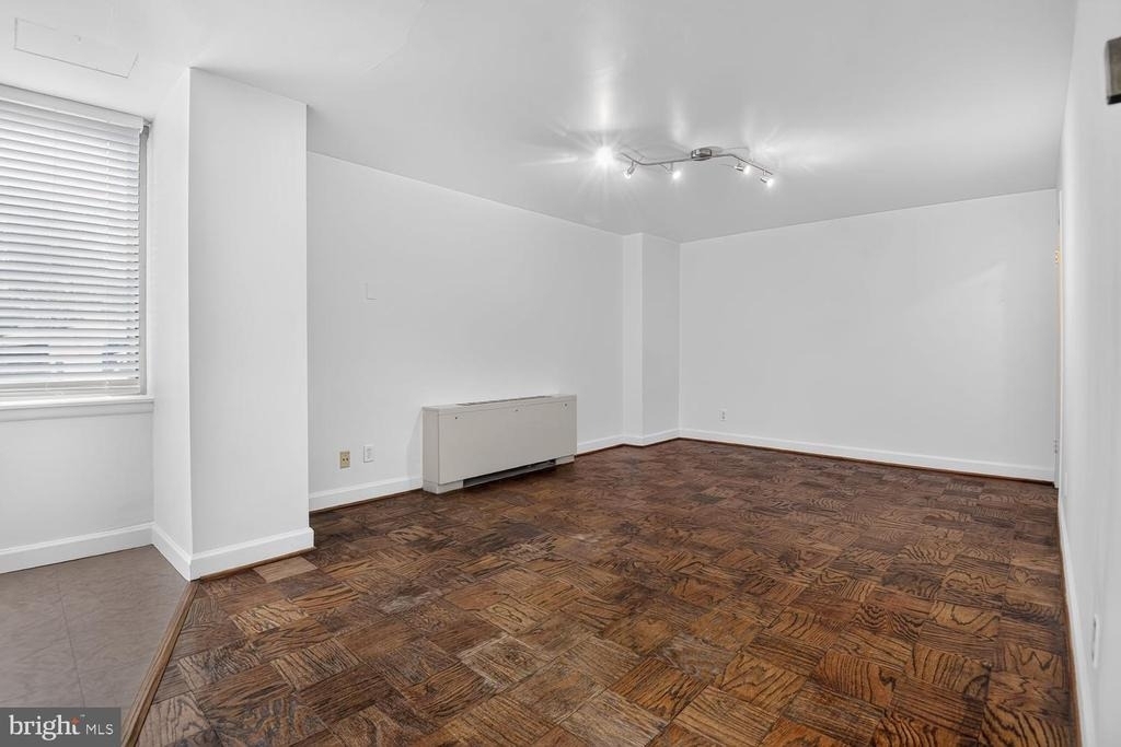 1210 N Taft Street - Photo 6