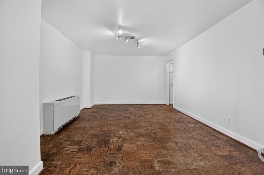 1210 N Taft Street - Photo 8