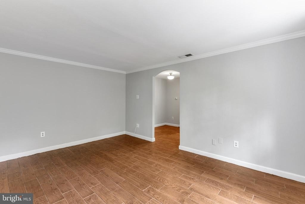 702 S Arlington Mill Drive - Photo 3