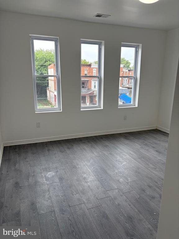 1733 W Erie Avenue - Photo 9