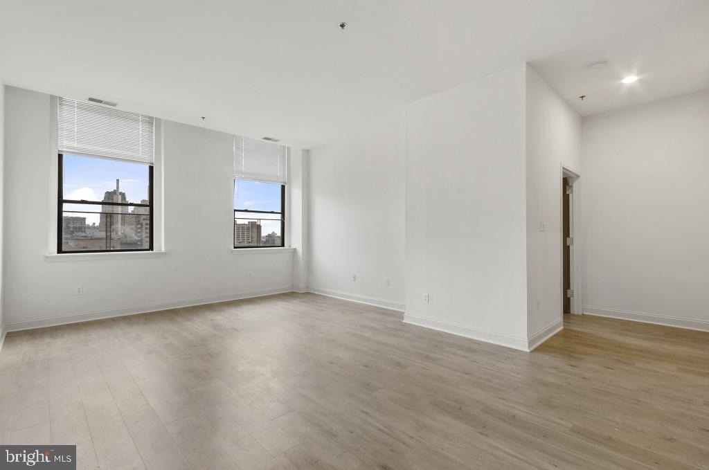 1300 Chestnut Street - Photo 12