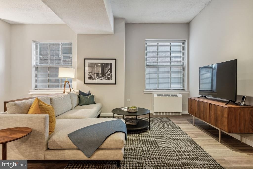 875 Sansom Street - Photo 4