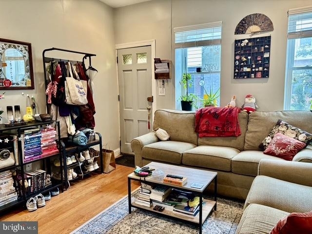 719 Sears Street - Photo 3