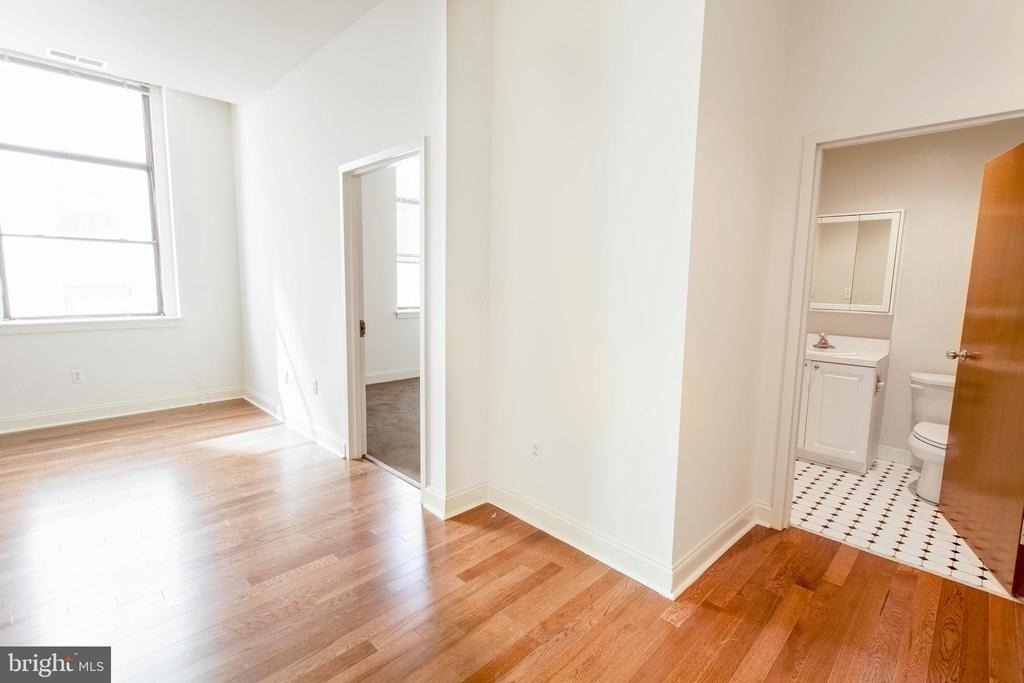 1300 Chestnut Street - Photo 13