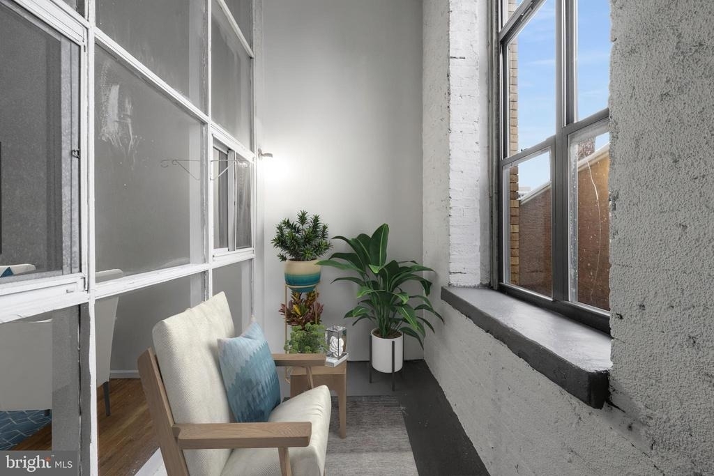 1329 Lombard Street - Photo 3