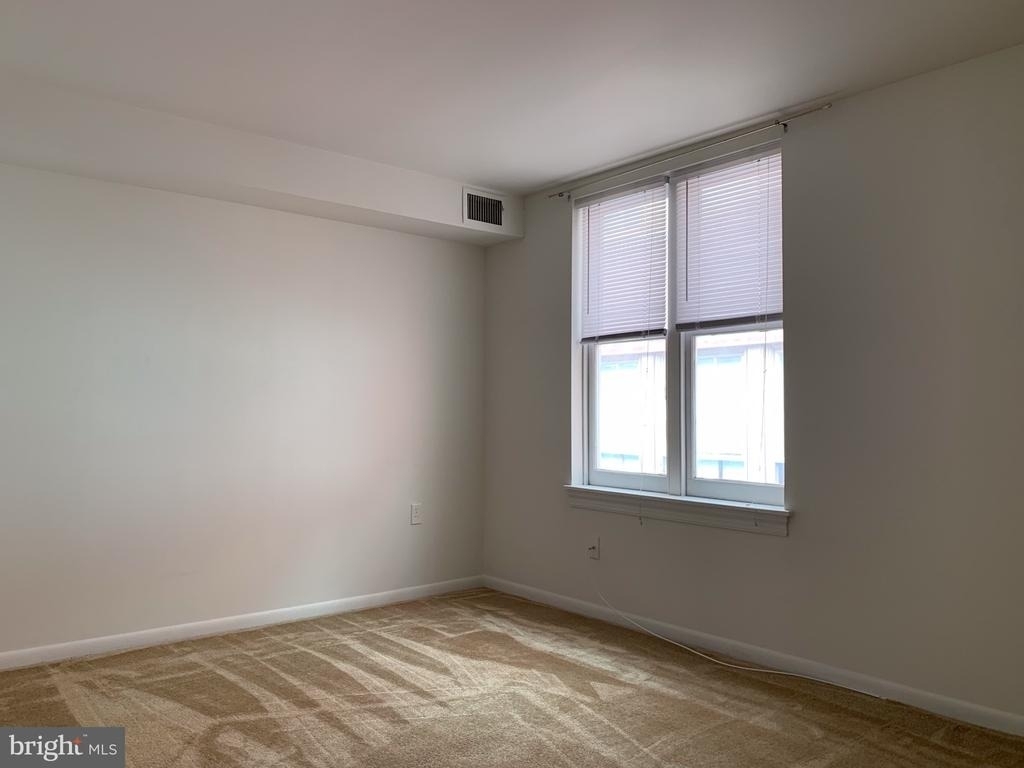 1211 Locust Street - Photo 8