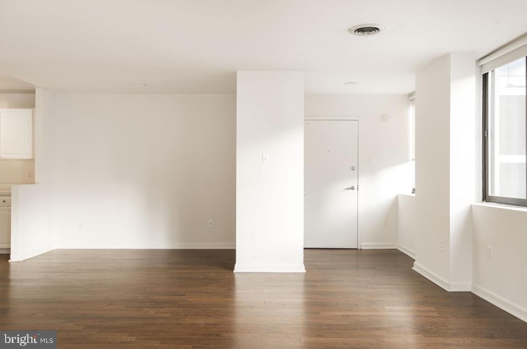 1220 Sansom Street - Photo 7