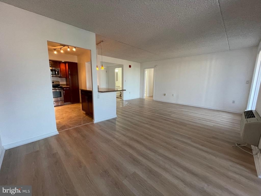 530 S 2nd Street - Photo 5