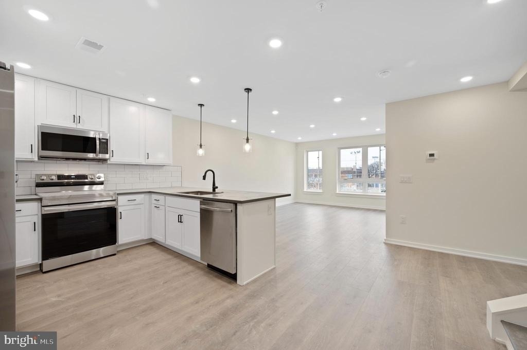 1721 N 21st Street - Photo 1