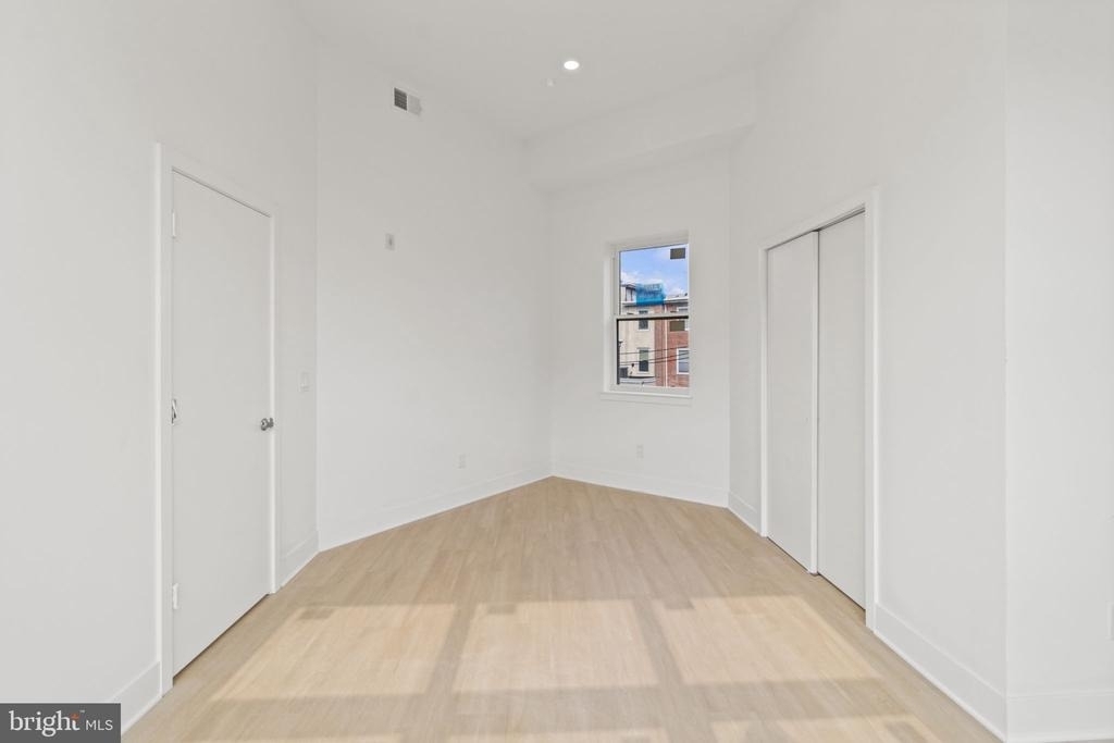 3952 Lancaster Avenue - Photo 7