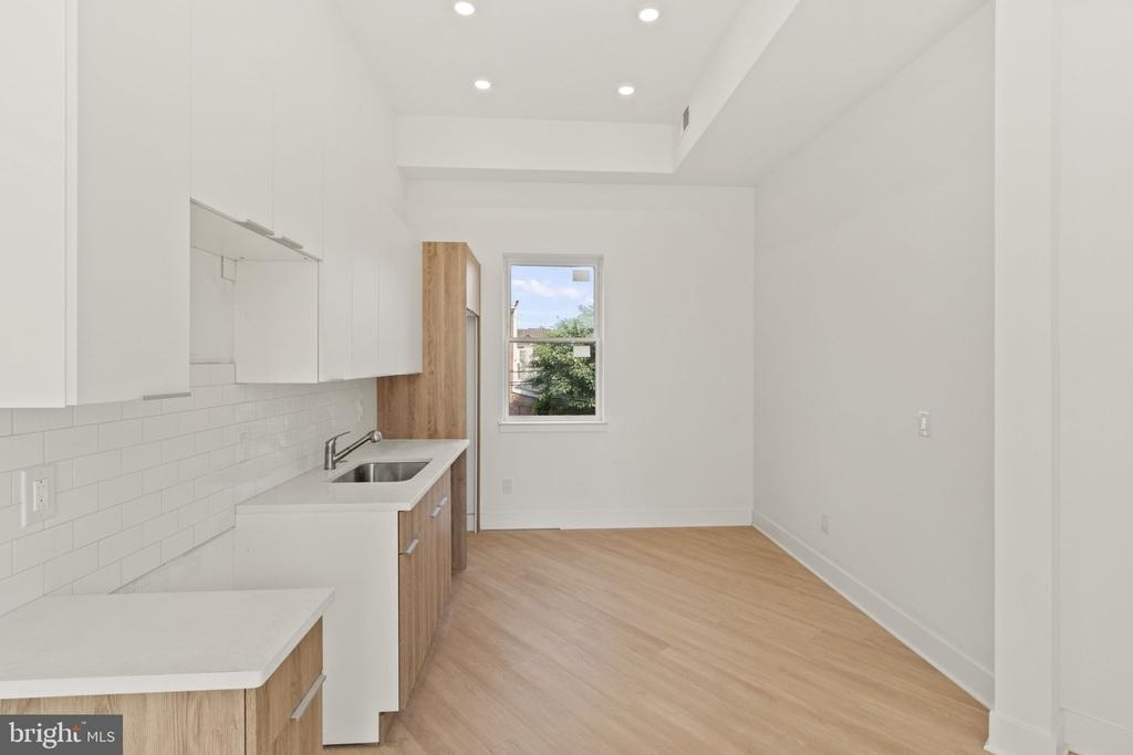 3952 Lancaster Avenue - Photo 3