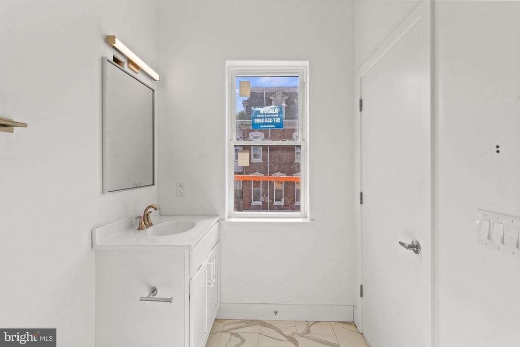 3952 Lancaster Avenue - Photo 11