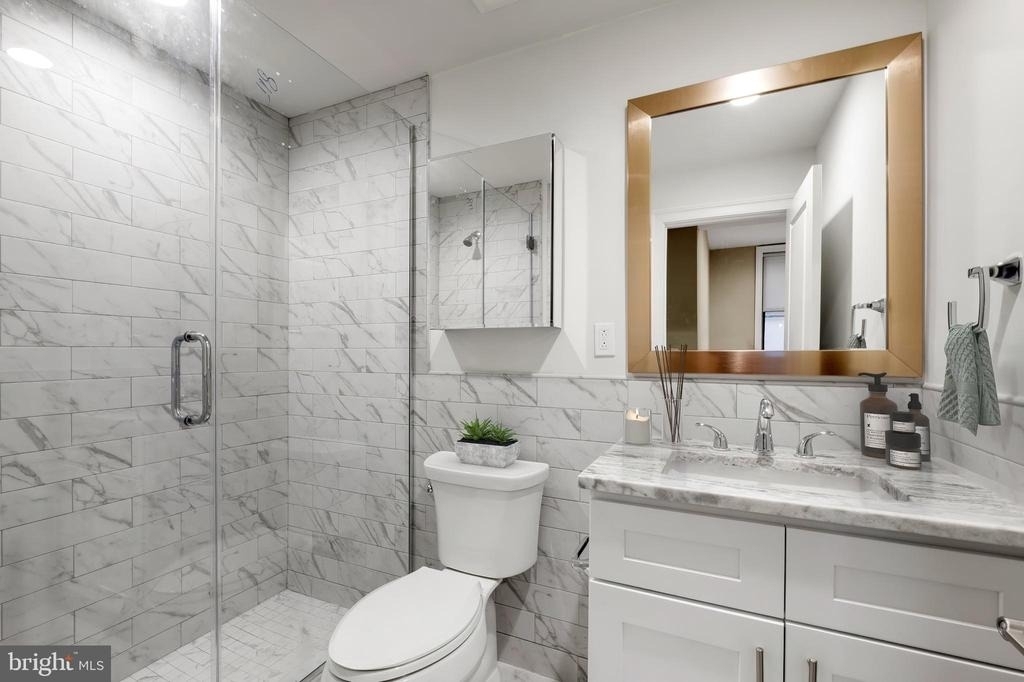 1218 Walnut Street - Photo 3