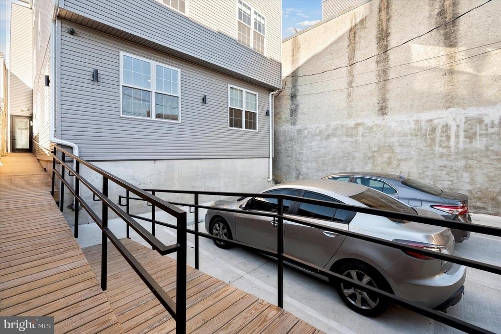 2513 N Howard Street - Photo 19
