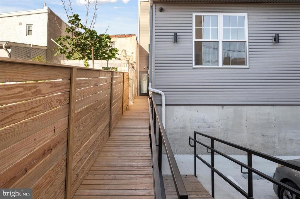 2513 N Howard Street - Photo 20