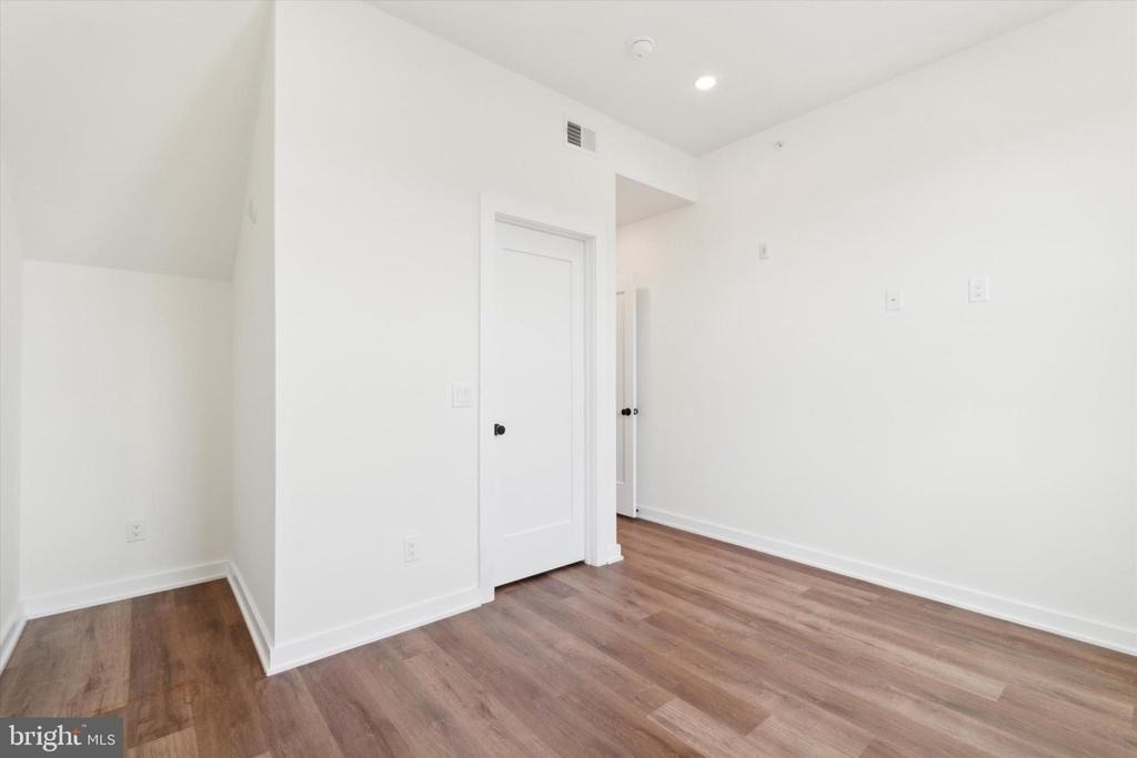 2513 N Howard Street - Photo 7