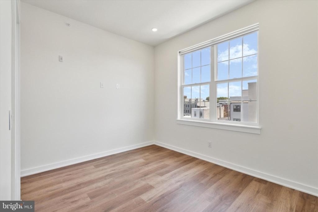 2513 N Howard Street - Photo 6