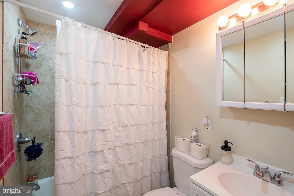1122 E Passyunk Avenue - Photo 8