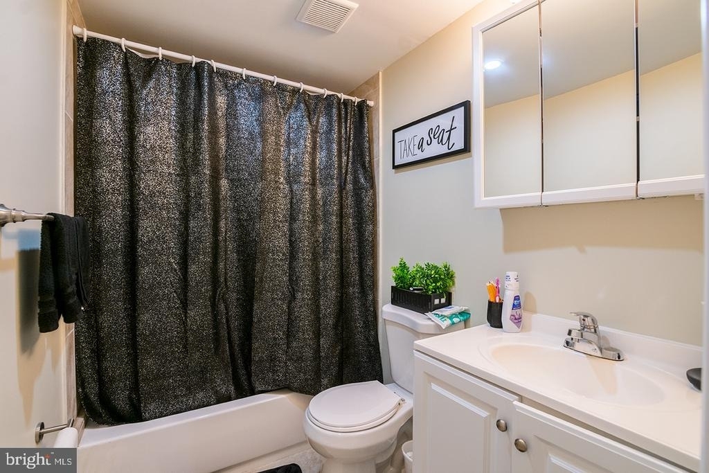 1122 E Passyunk Avenue - Photo 13