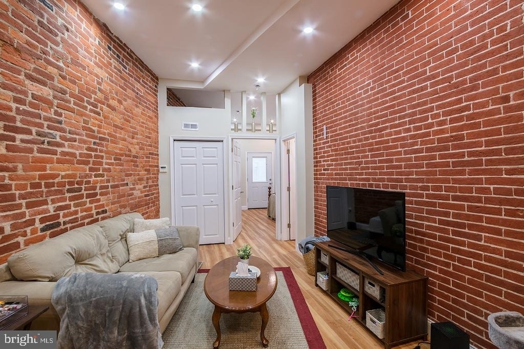 1122 E Passyunk Avenue - Photo 0