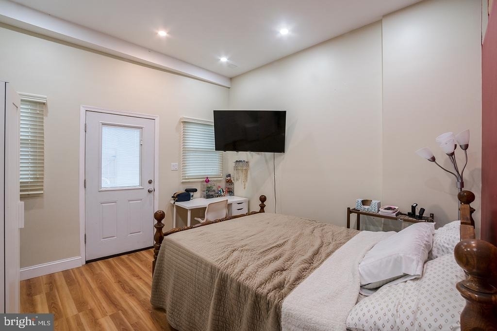 1122 E Passyunk Avenue - Photo 6