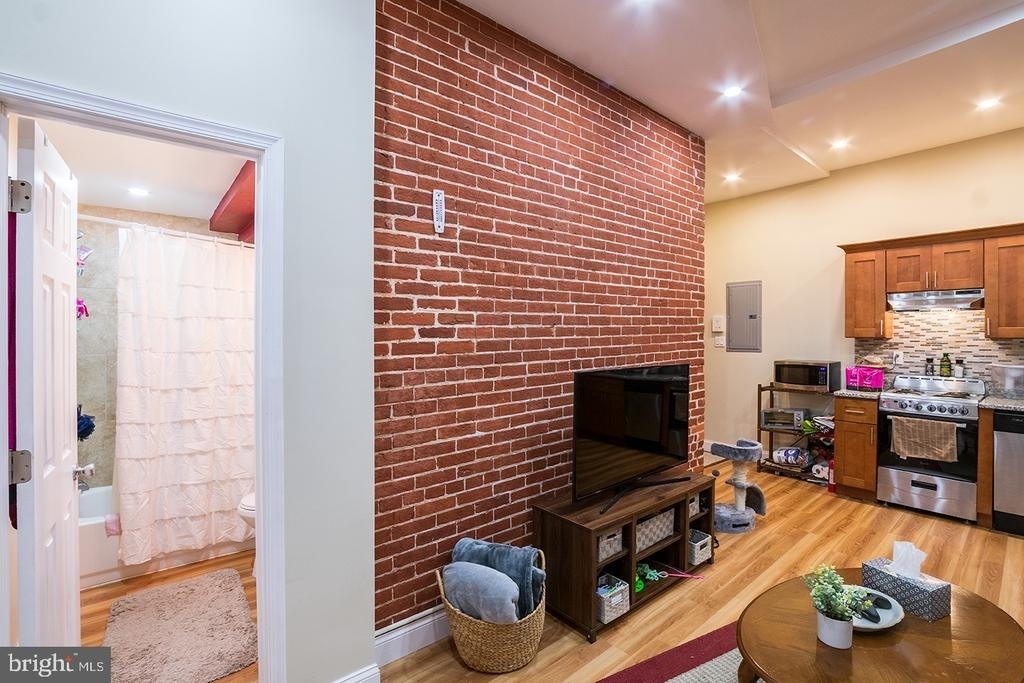 1122 E Passyunk Avenue - Photo 1
