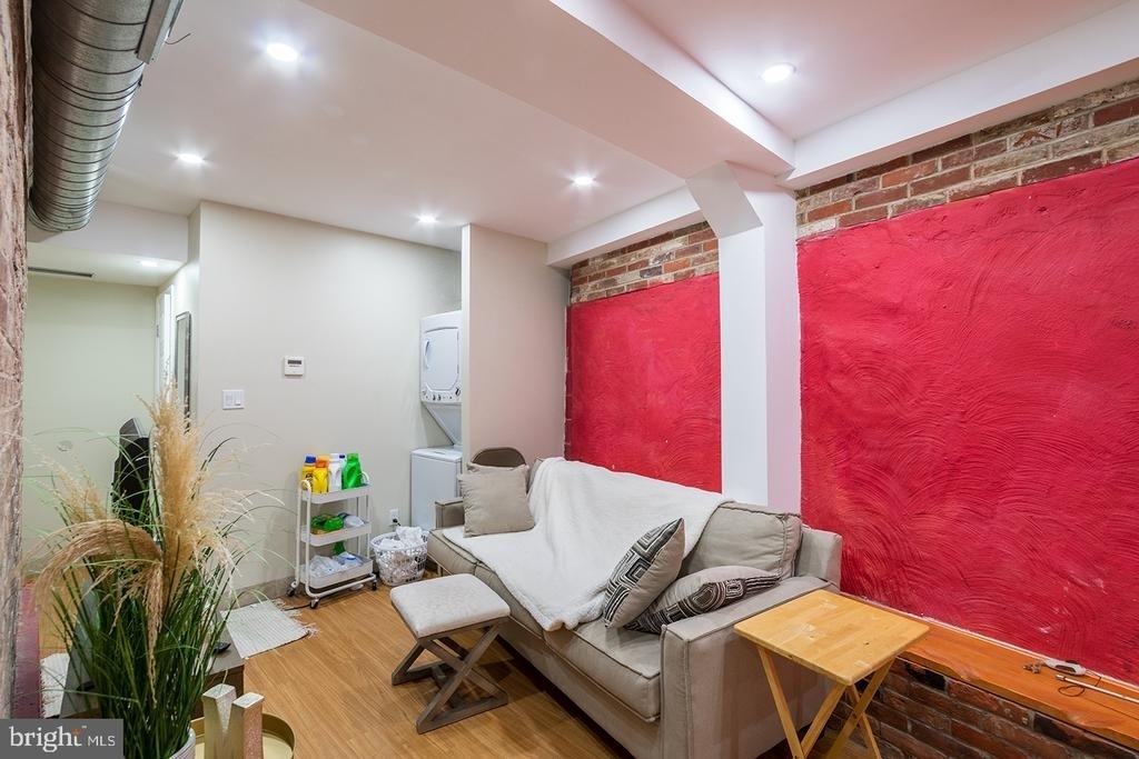 1122 E Passyunk Avenue - Photo 10