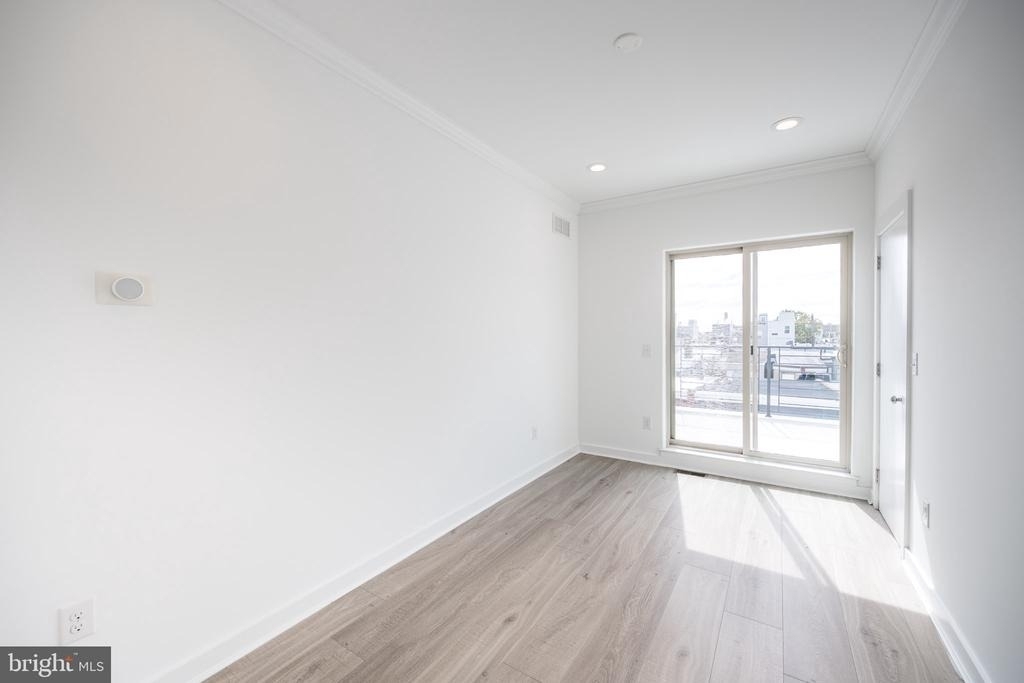 2137 Cross Street - Photo 21