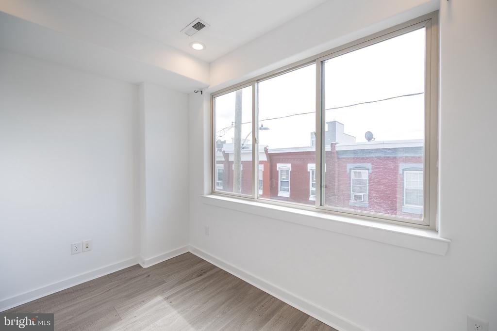 2137 Cross Street - Photo 17