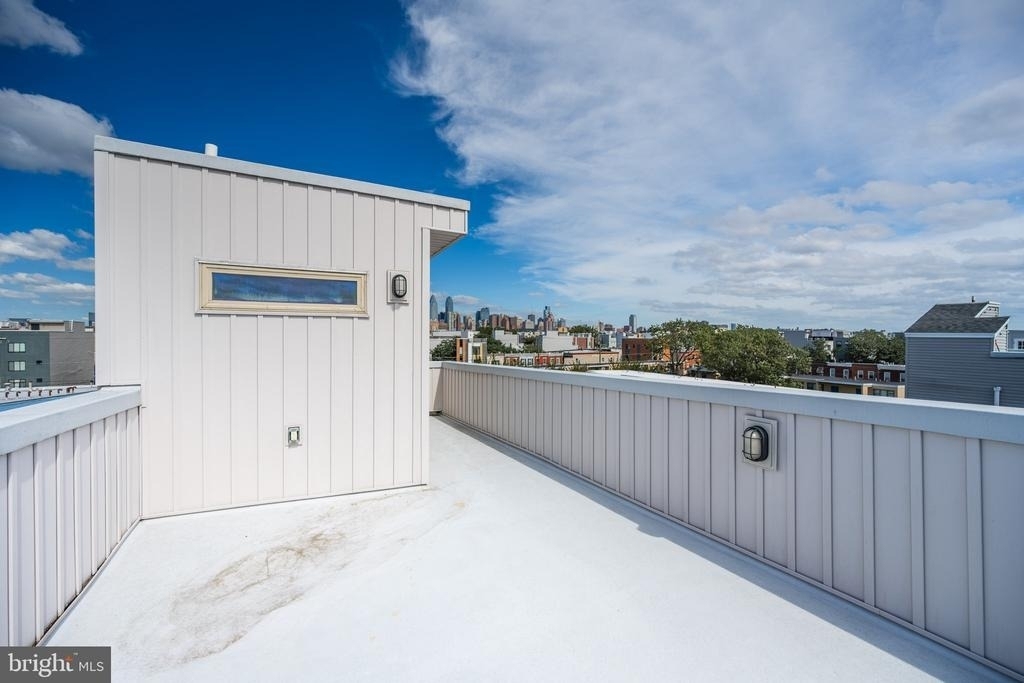 2137 Cross Street - Photo 32