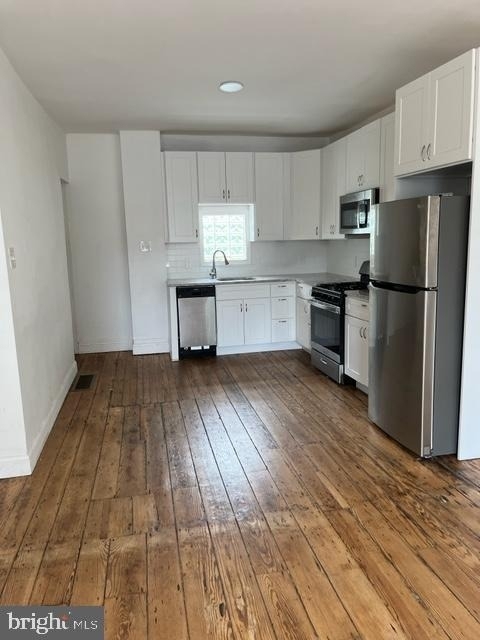 1622 Montrose Street - Photo 1