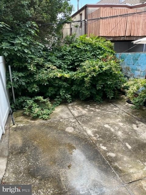 1622 Montrose Street - Photo 4