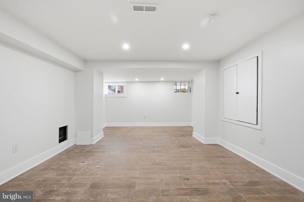 512 S Yewdall Street - Photo 31