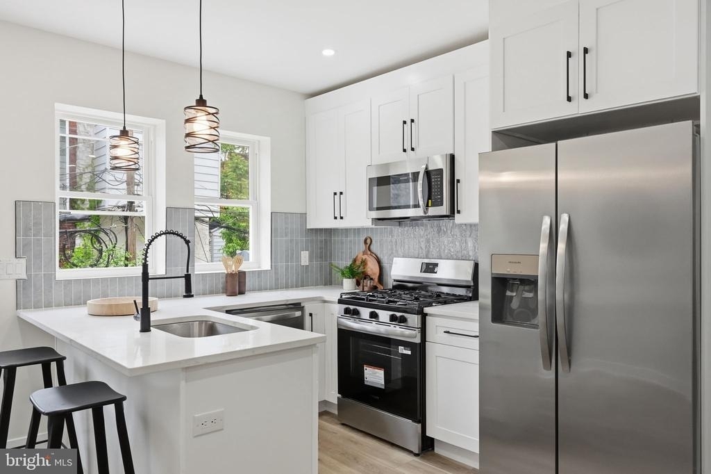 512 S Yewdall Street - Photo 9