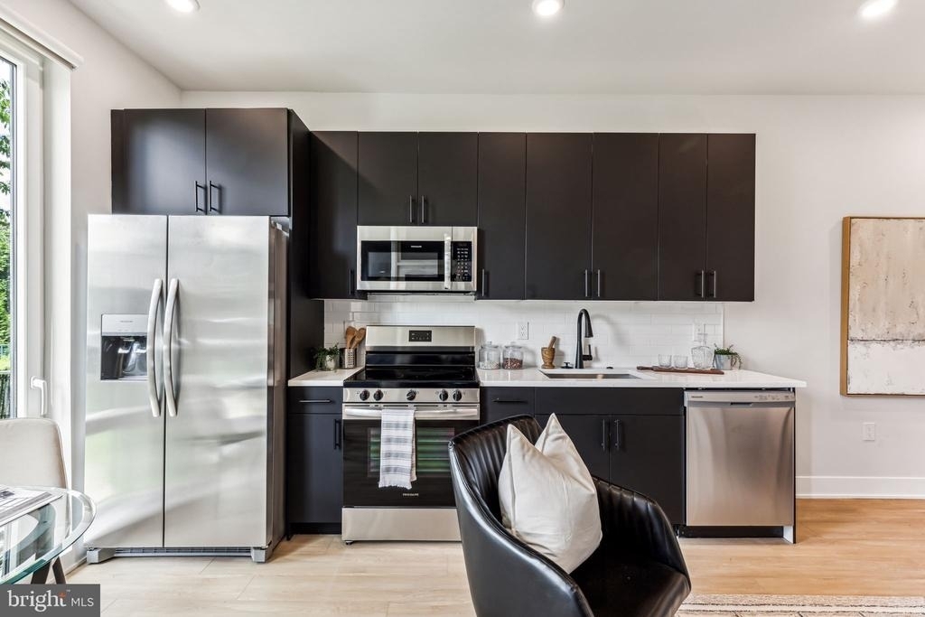 6910 Ridge Avenue - Photo 3