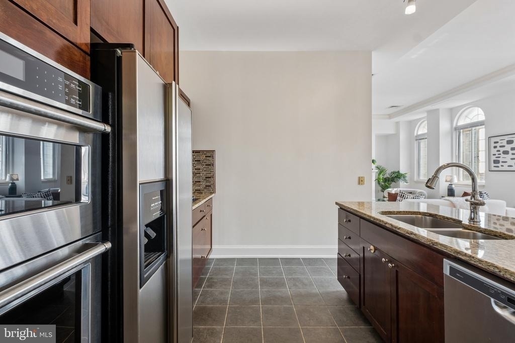 1512 Spruce Street - Photo 9