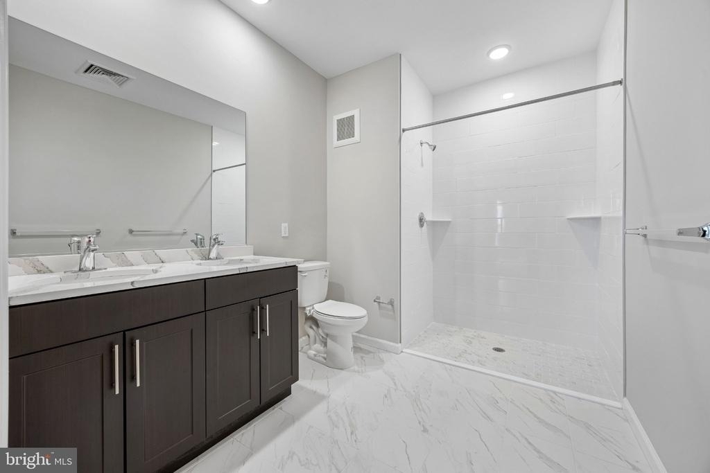 1100 Crescent Way - Photo 6
